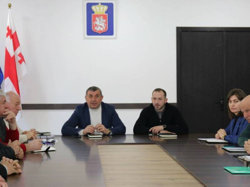 ცაგერის მუნიციპალიტეტის მერიაში, მერის მოვალეობის შემსრულებელმა რევაზ ახვლედიანმა...
